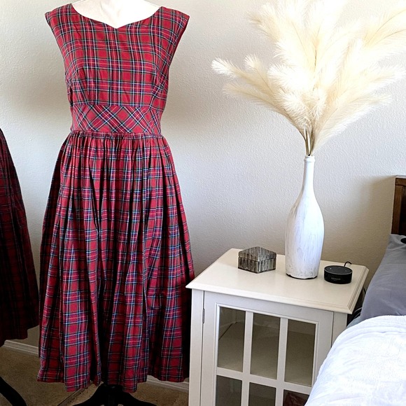 Modcloth Dresses & Skirts - Modcloth | Vintage Inspired Red Plaid Fit & Flare Dress | Size: Large
